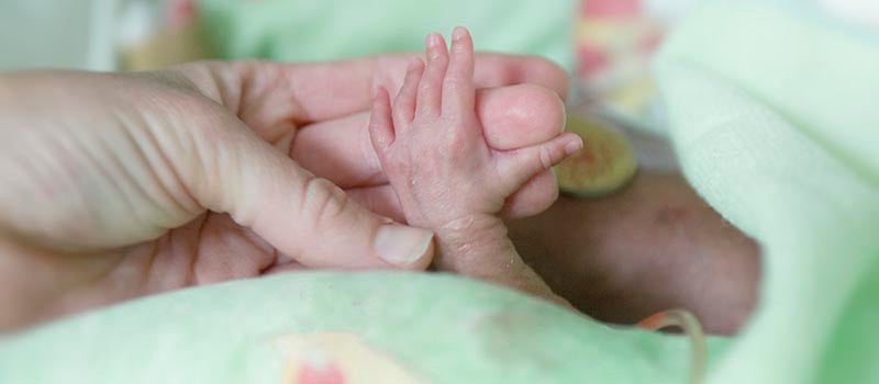 baby in nicu